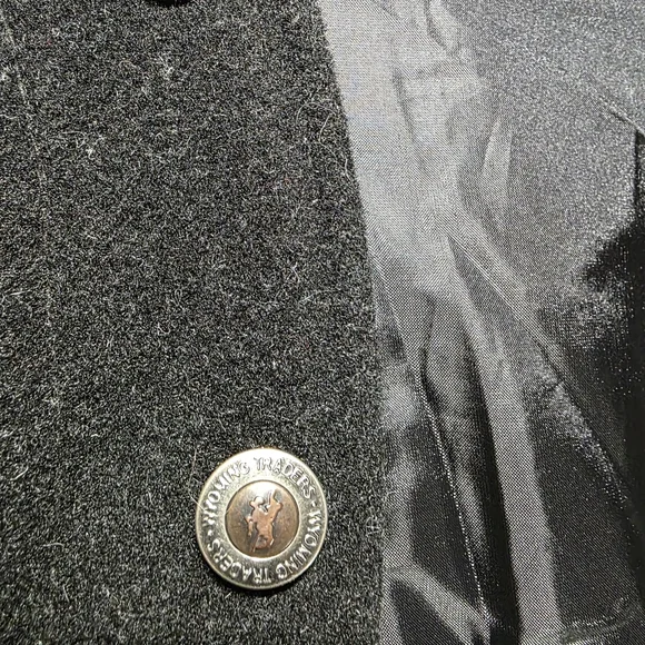 Men's Black Wyoming Traders Vest - Picture 4 of 6